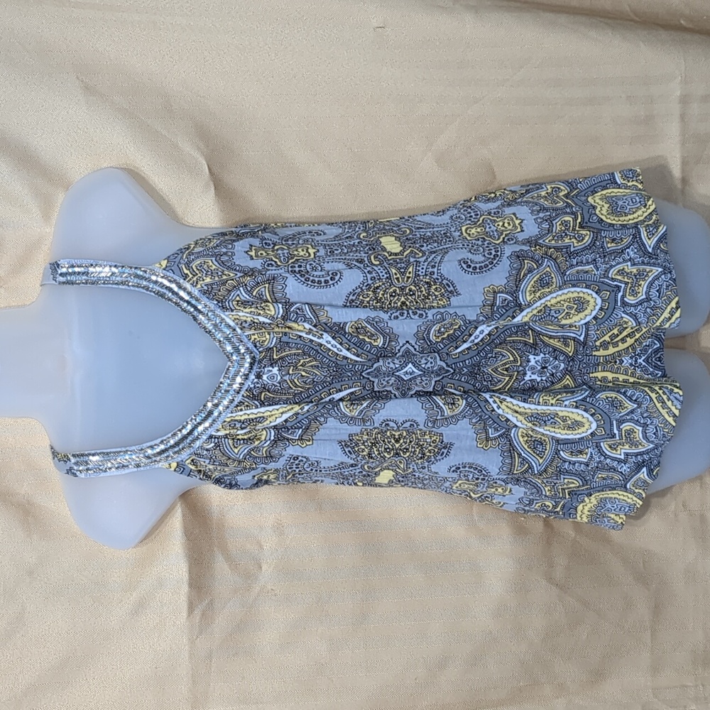 Super cute! Bling neckline tank top